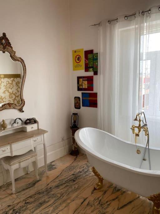 Mermeid Romantic Appartment Porto Bagian luar foto